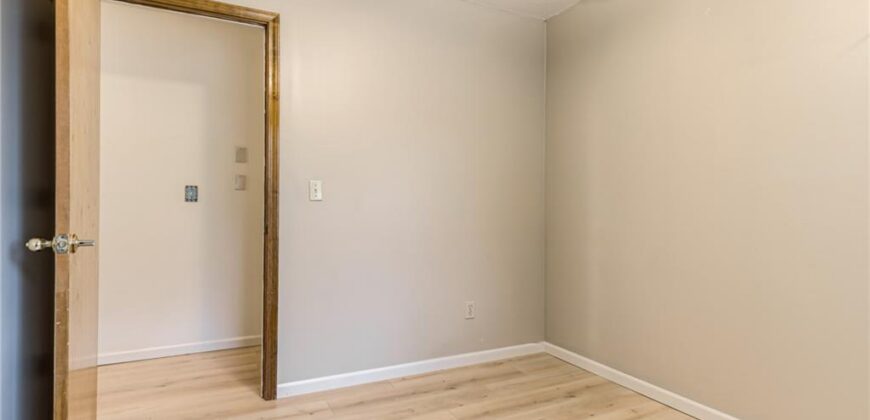 8911 NE 74th Street, Kansas City, MO 64158