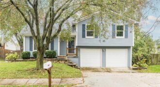 8911 NE 74th Street, Kansas City, MO 64158