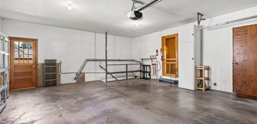 705 Quincy Boulevard, Smithville, MO 64089