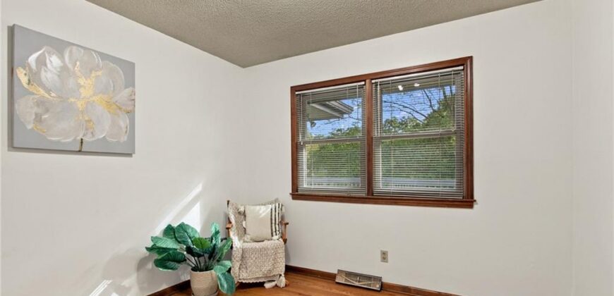 6009 N Wyandotte Street, Gladstone, MO 64118