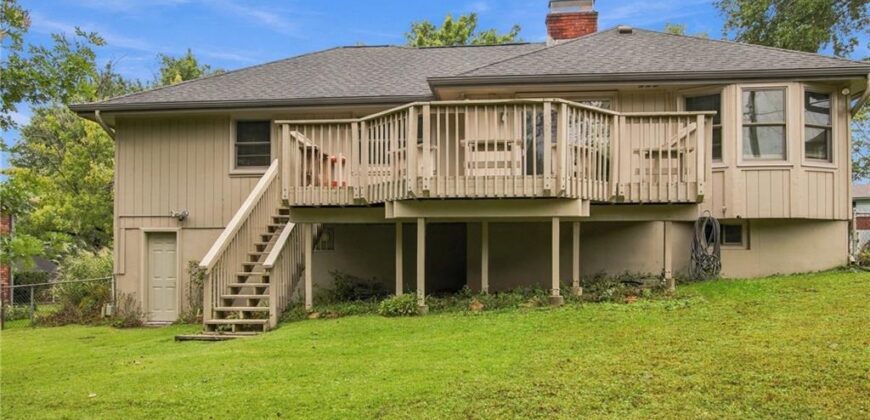 6009 N Wyandotte Street, Gladstone, MO 64118