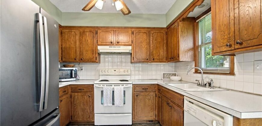 6009 N Wyandotte Street, Gladstone, MO 64118