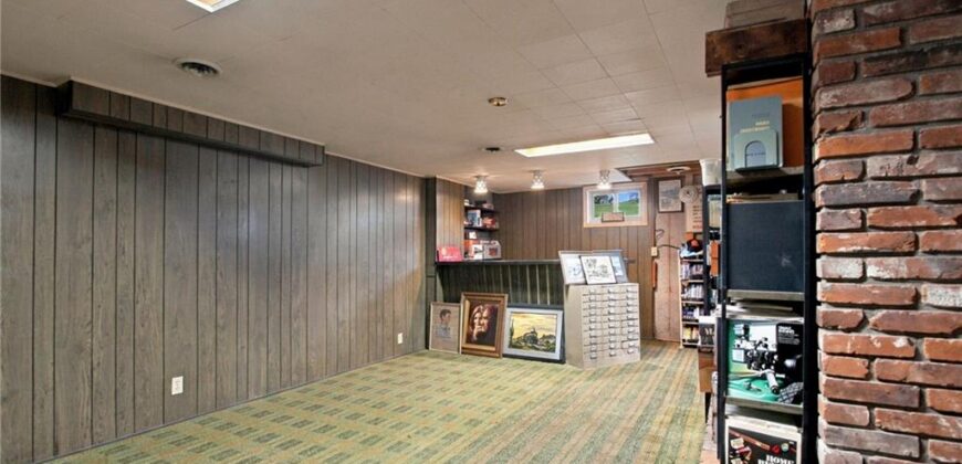 6009 N Wyandotte Street, Gladstone, MO 64118