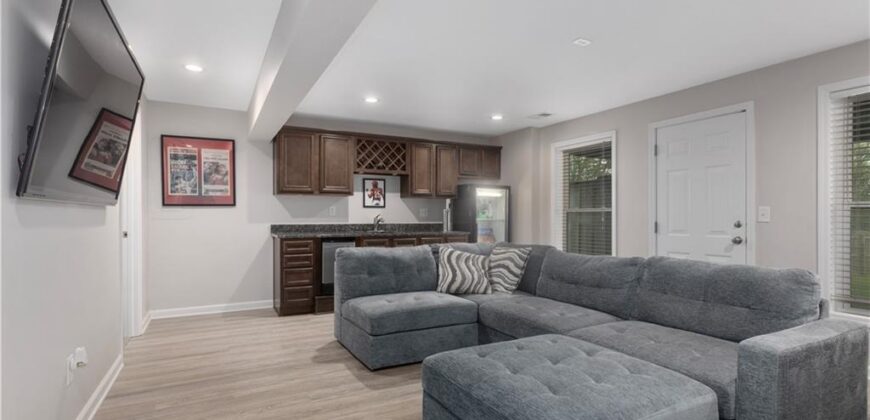 8423 N Paris Court, Kansas City, MO 64153