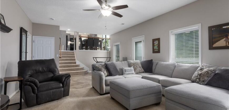 8423 N Paris Court, Kansas City, MO 64153