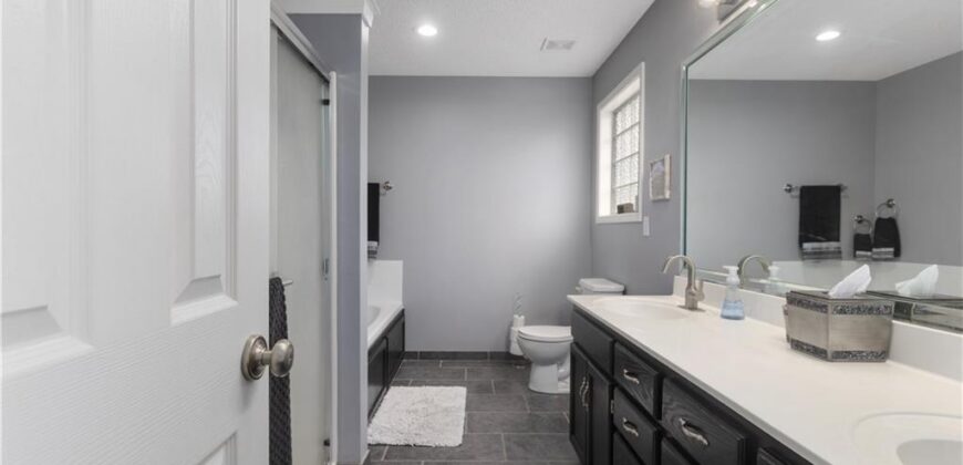 8423 N Paris Court, Kansas City, MO 64153