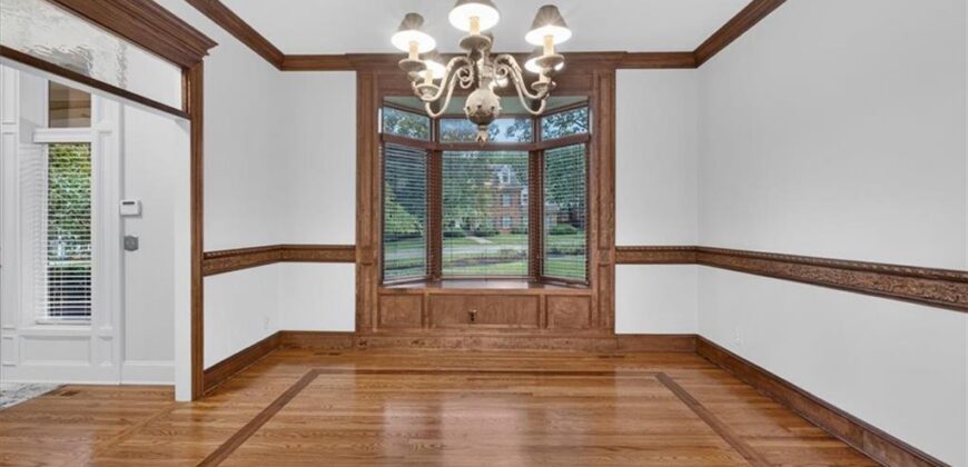 1416 Woodbury Drive, Liberty, MO 64068