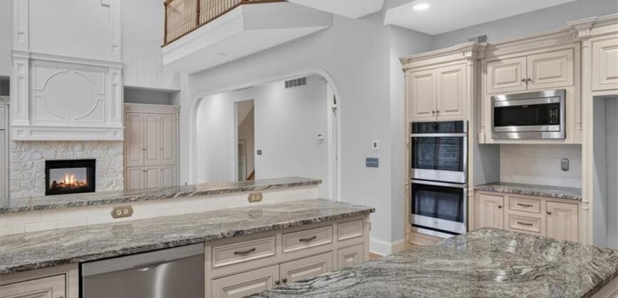 1416 Woodbury Drive, Liberty, MO 64068