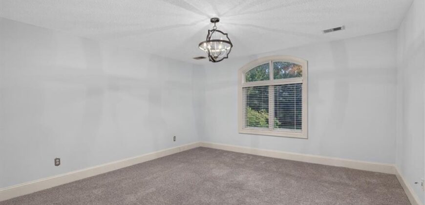 1416 Woodbury Drive, Liberty, MO 64068