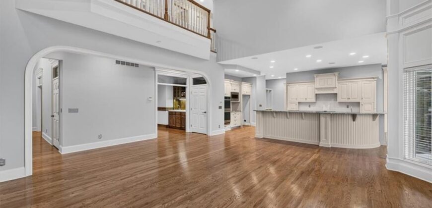 1416 Woodbury Drive, Liberty, MO 64068