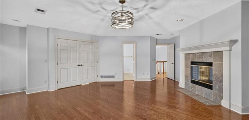 1416 Woodbury Drive, Liberty, MO 64068