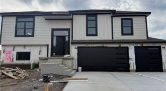 2129 Deerfield Terrace, Liberty, MO 64068