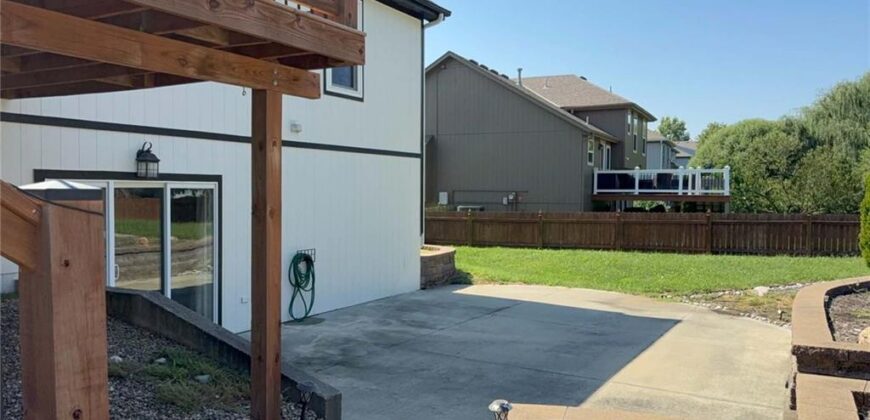 7912 NE 111th Street, Kansas City, MO 64157