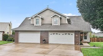 513 Cape Cod Court, Smithville, MO 64089