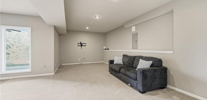 1104 NW 91st Terrace, Kansas City, MO 64155