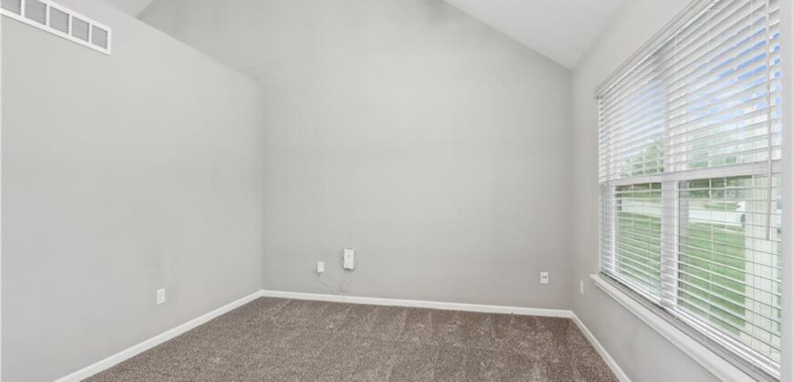7700 N Lawn Avenue, Kansas City, MO 64119