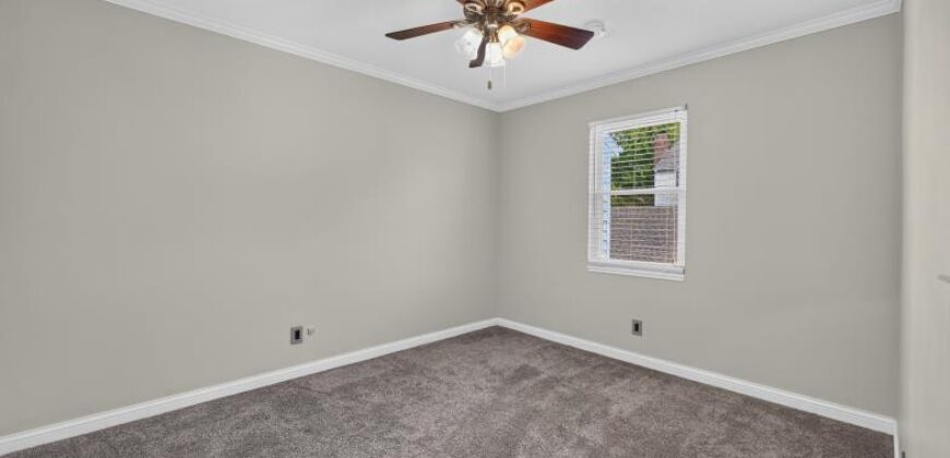 6811 N Askew Circle, Gladstone, MO 64119