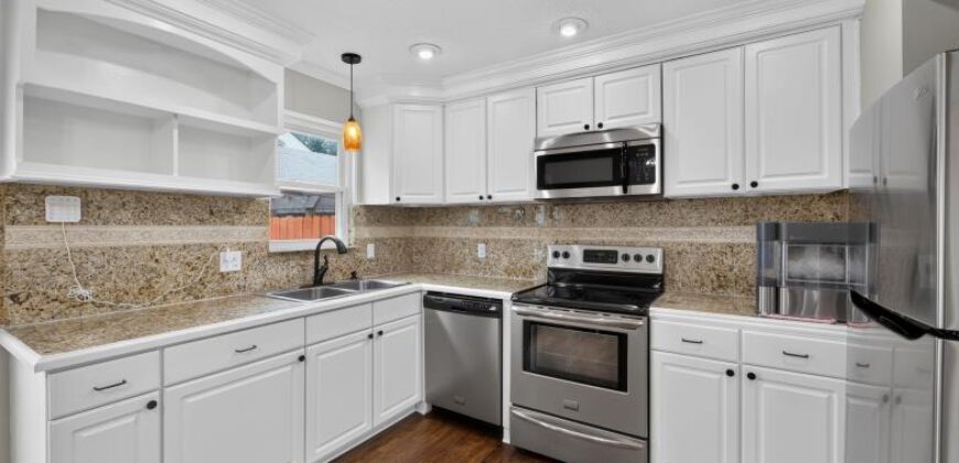 6811 N Askew Circle, Gladstone, MO 64119