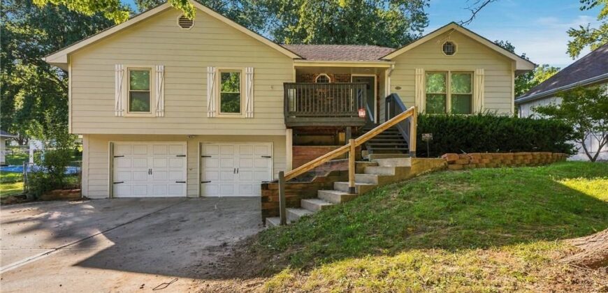 1210 N Withers Road, Liberty, MO 64068