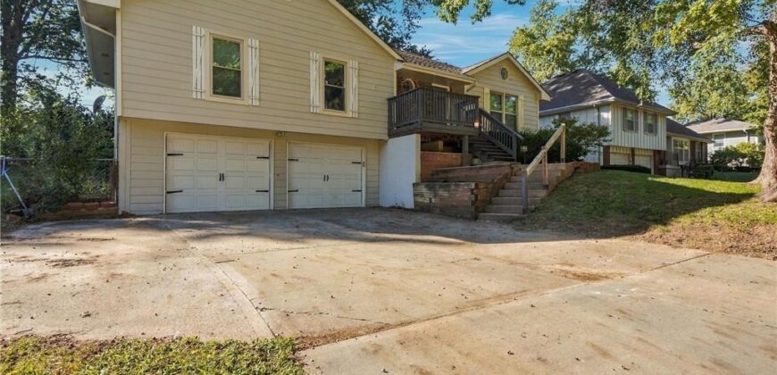 1210 N Withers Road, Liberty, MO 64068