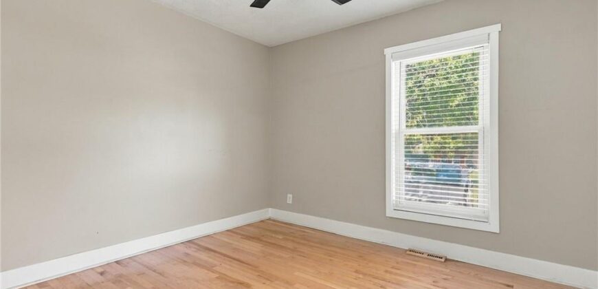 1210 N Withers Road, Liberty, MO 64068