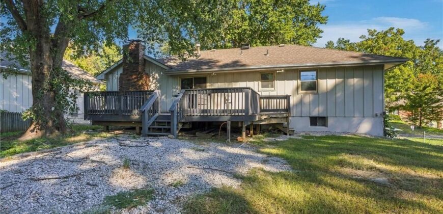 1210 N Withers Road, Liberty, MO 64068