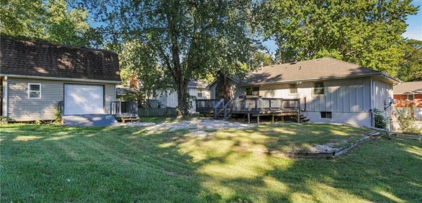 1210 N Withers Road, Liberty, MO 64068