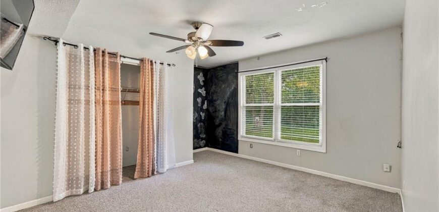 7552 N Tullis Avenue, Kansas City, MO 64158