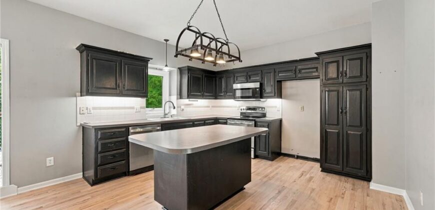7552 N Tullis Avenue, Kansas City, MO 64158