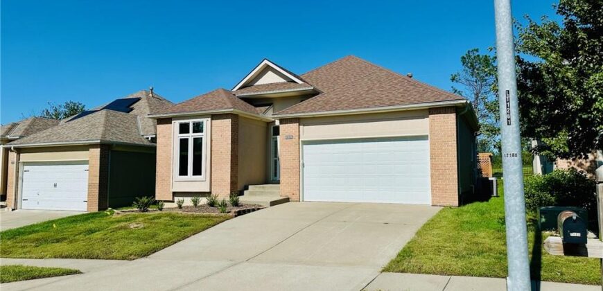 1912 Carter Court, Liberty, MO 64068