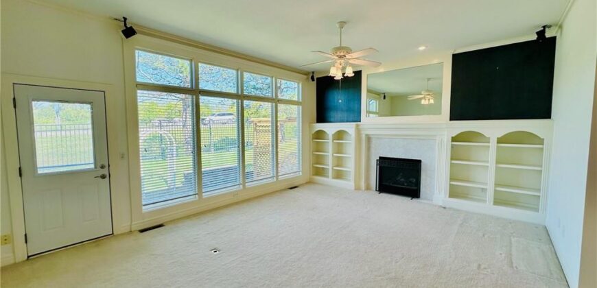 1912 Carter Court, Liberty, MO 64068