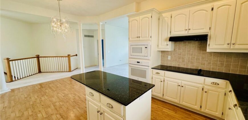 1912 Carter Court, Liberty, MO 64068