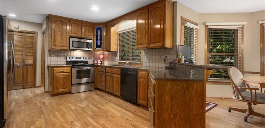 7820 N Olive Street, Kansas City, MO 64118