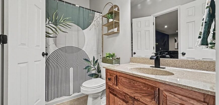 14090 NW 64th Terrace, Parkville, MO 64152