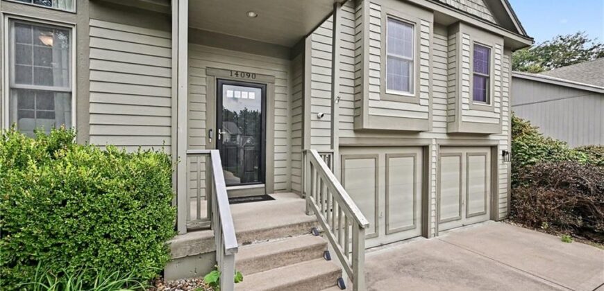 14090 NW 64th Terrace, Parkville, MO 64152