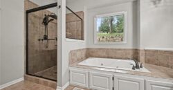 14090 NW 64th Terrace, Parkville, MO 64152