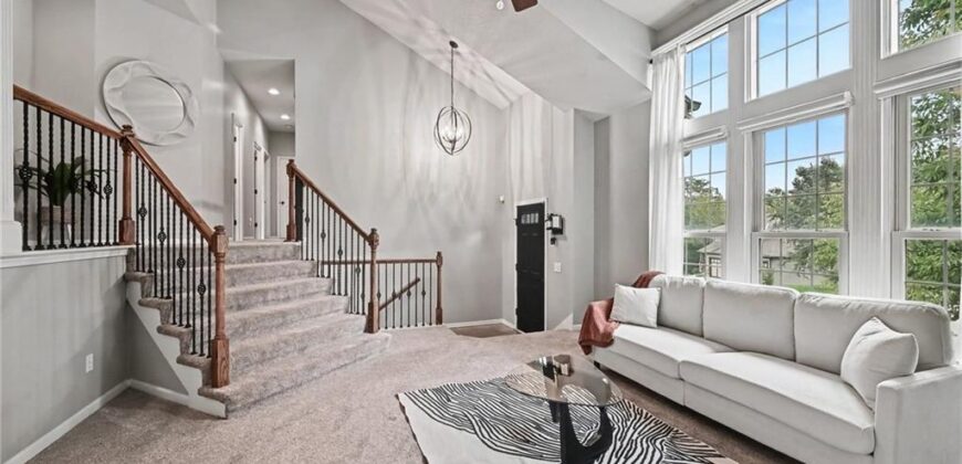 14090 NW 64th Terrace, Parkville, MO 64152