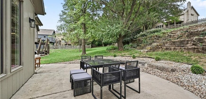 14090 NW 64th Terrace, Parkville, MO 64152