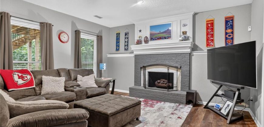 6216 NW 77th Street, Kansas City, MO 64151