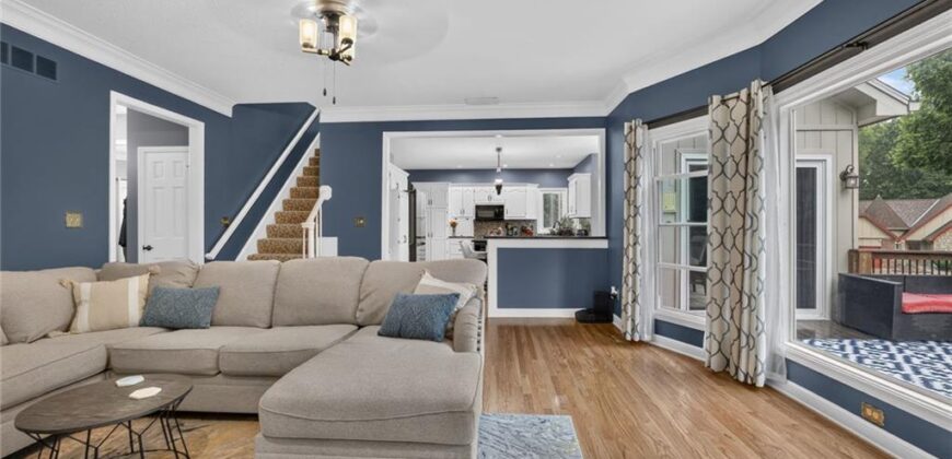 6216 NW 77th Street, Kansas City, MO 64151