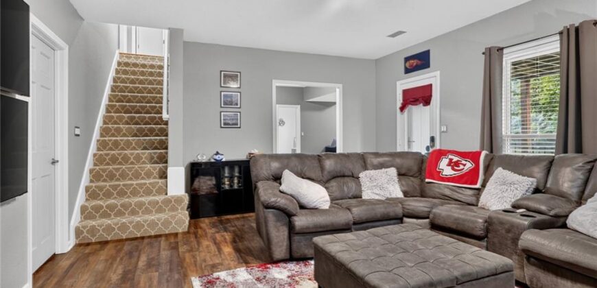 6216 NW 77th Street, Kansas City, MO 64151