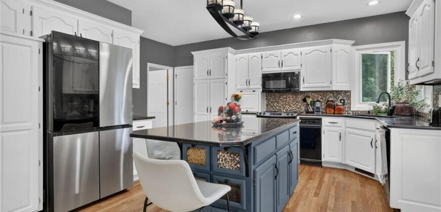 6216 NW 77th Street, Kansas City, MO 64151
