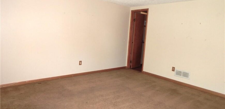 5360 N RICHMOND Avenue, Kansas City, MO 64119