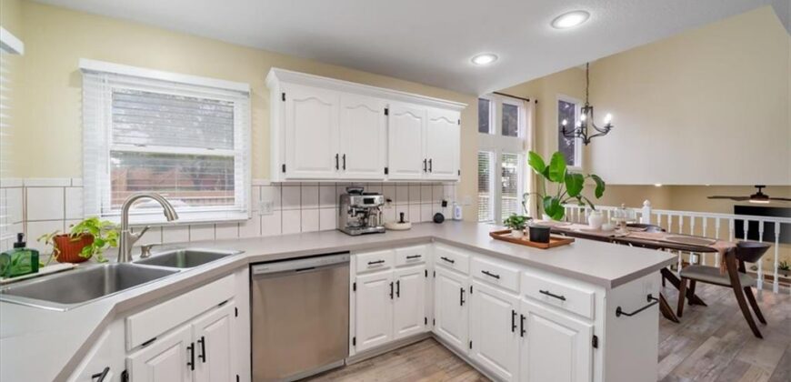 7418 N Sycamore Avenue, Kansas City, MO 64158