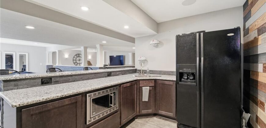 9520 N Askew Avenue, Kansas City, MO 64156