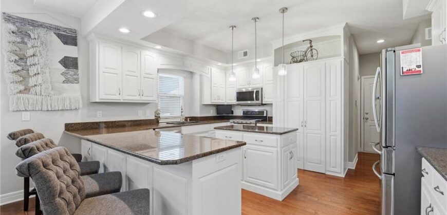 9520 N Askew Avenue, Kansas City, MO 64156