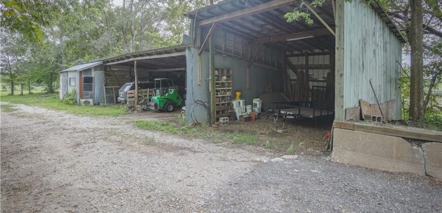 Francis Road, Kearney, MO 64060