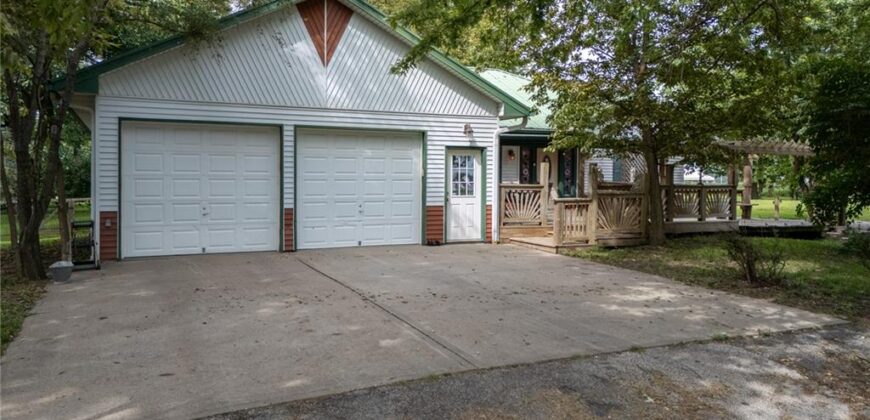 Francis Road, Kearney, MO 64060