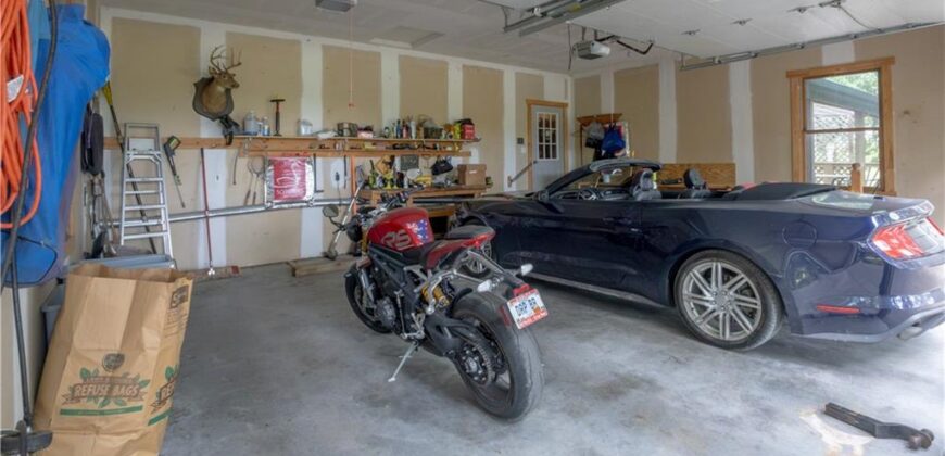 Francis Road, Kearney, MO 64060