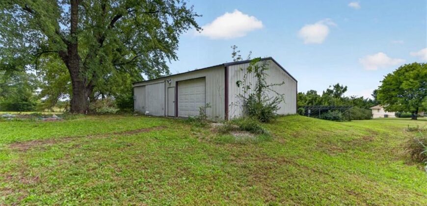 21021 Missouri City Road, Liberty, MO 64068